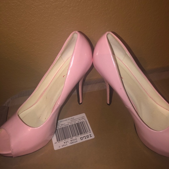 Pink Heels 🛍 - Picture 3 of 4